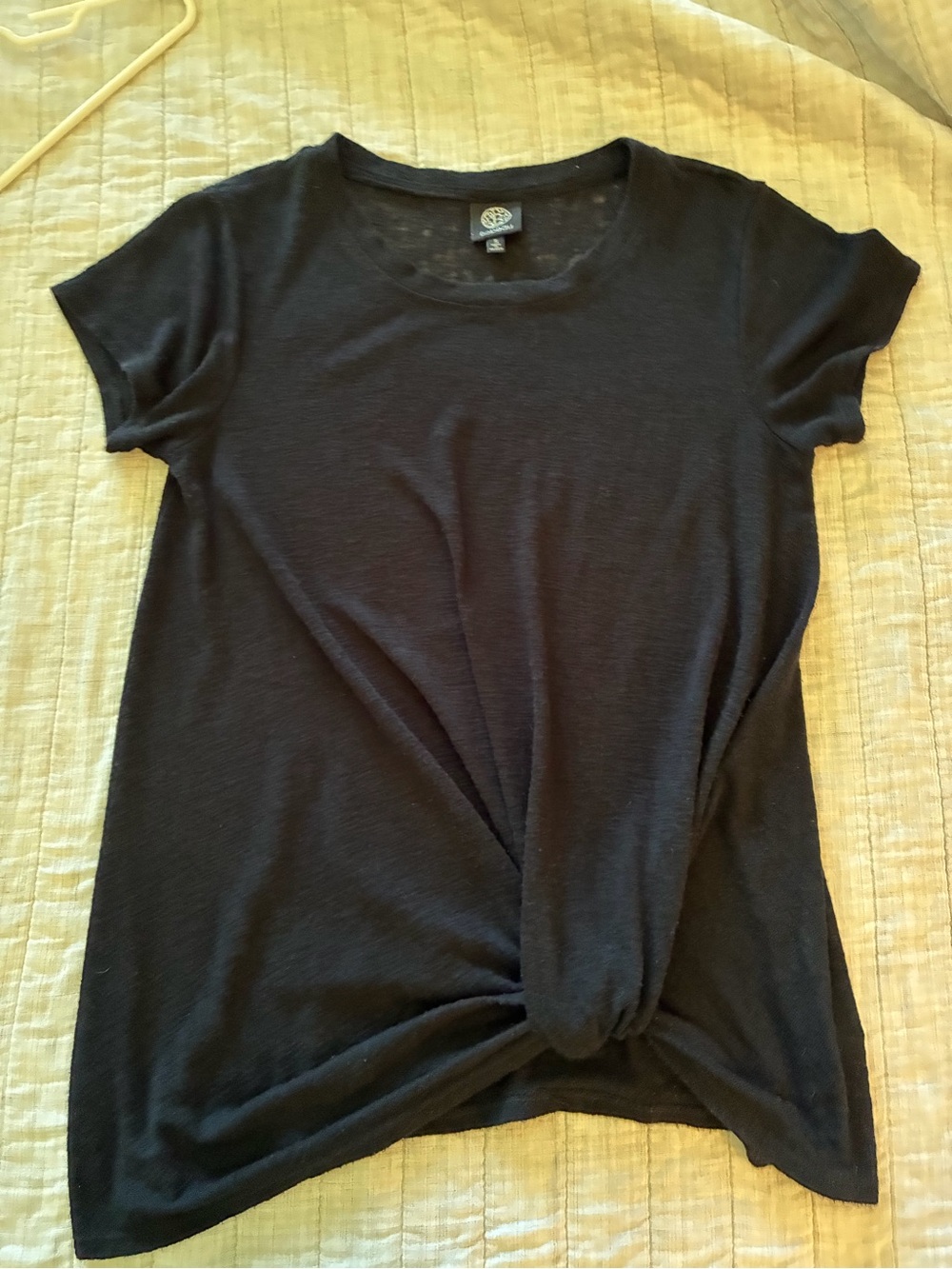 bobeau Black Short-Sleeve Knot Front Tee